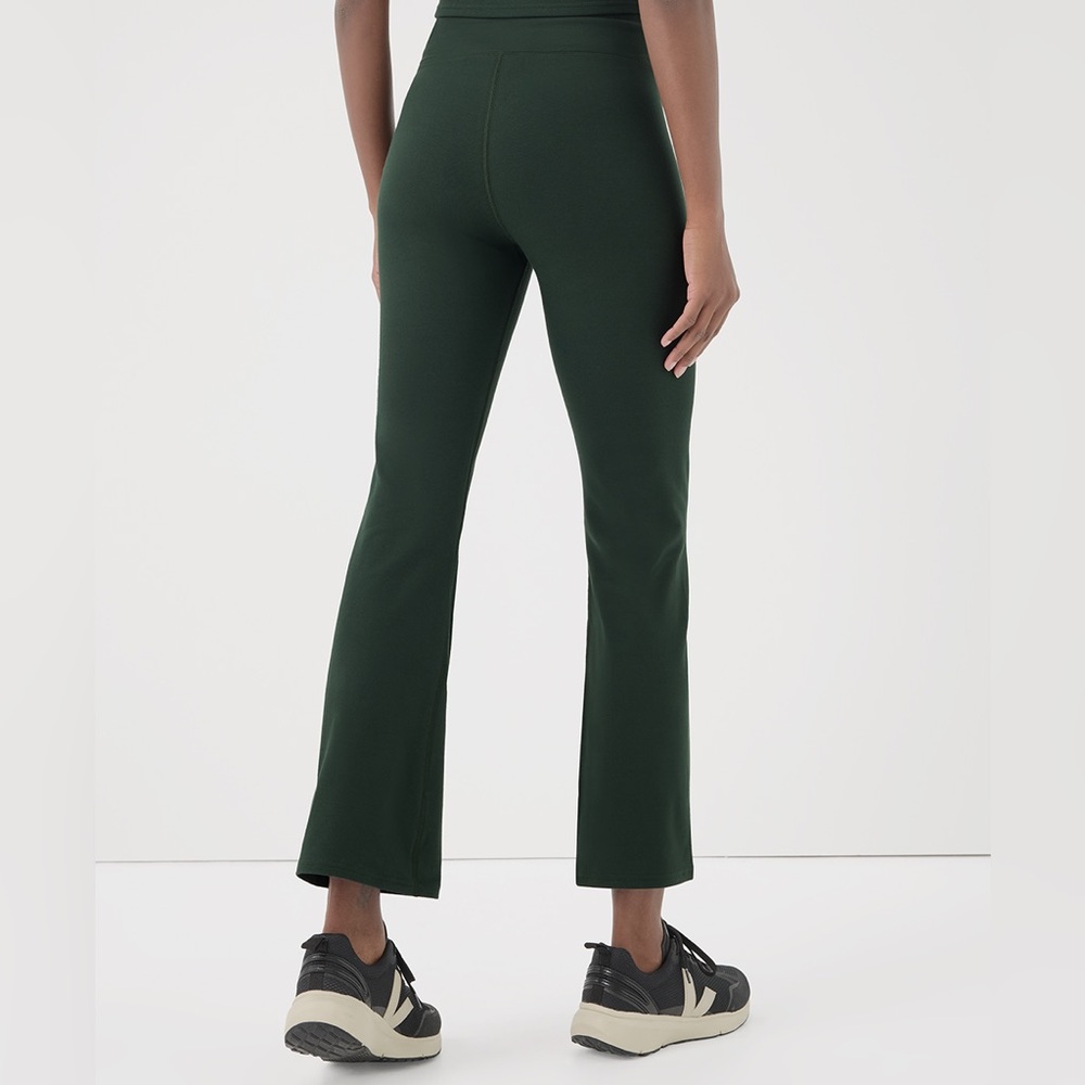 Pact On the Go-To Cropped Bootcut Legging Mountain View Green size M - Picture 2 of 6